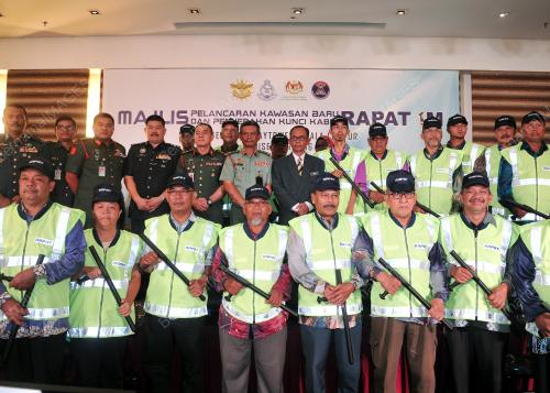 KL19_08122016_RAPAT1M