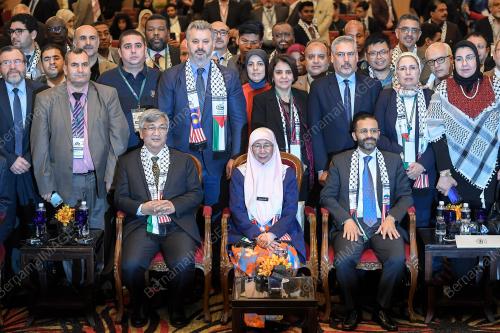 DATUK SERI DR WAN AZIZAH WAN ISMAIL