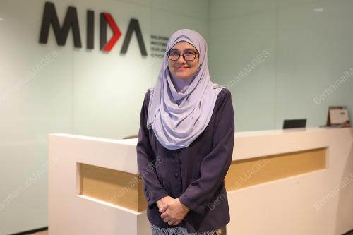ZUAIDA ABDULLAH