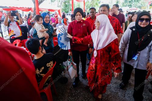 DATUK SERI DR WAN AZIZAH WAN ISMAIL