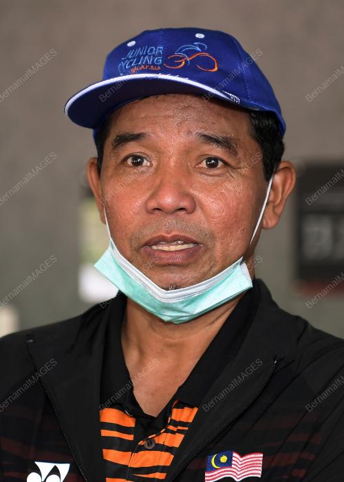 DATUK AHMAD SHAPAWI ISMAIL