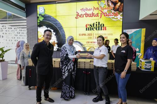 AGIHAN PEK JUADAH BERBUKA OLEH ESTILO MEDIA