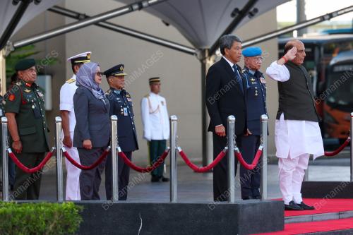 LAWATAN MENTERI PERTAHANAN INDIA