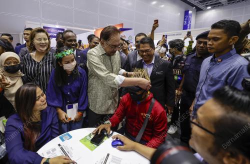 DATUK SERI ANWAR IBRAHIM