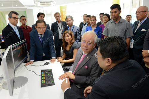 KL19_11042015_PM_BLOOMBERG_TV