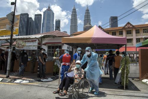 SARINGAN COVID 19 DI KAMPUNG BARU