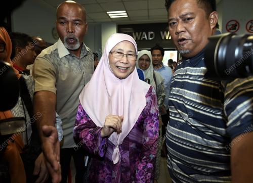 KL19_11052018_WAN_AZIZAH