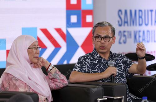 DATUK SERI DR WAN AZIZAH WAN ISMAIL