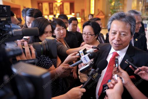 KL19_11062012_ANIFAH_AMAN