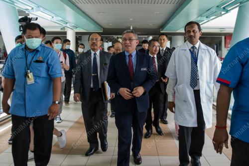 DATUK SERI DR ADHAM BABA