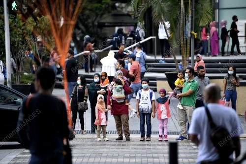 FAKTOR KEWANGAN HALANG IBU BAPA MILIKI RAMAI ANAK