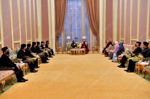 AL-SULTAN ABDULLAH RI'AYATUDDIN AL-MUSTAFA BILLAH SHAH