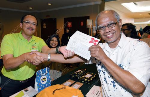 KL19_13042018_AIRASIA_BN201804104742
