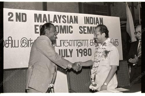 SEMINAR EKONOMI MIC