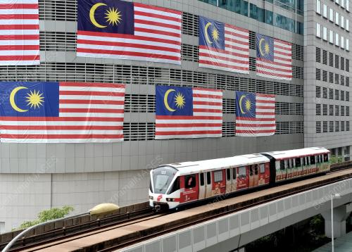 KL19_13082013_BENDERA