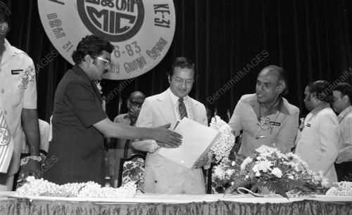 KL19_14012015_MAHATHIR_MIC