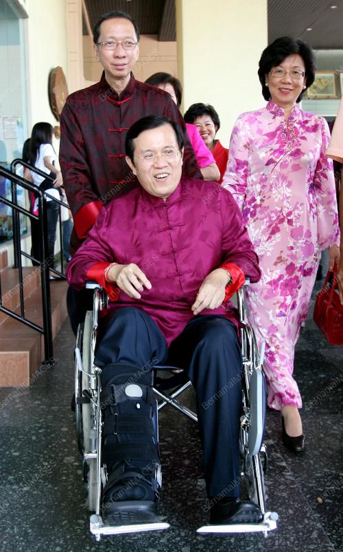 DR KOH TSU KOON