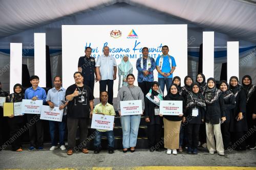 DATUK SERI DR WAN AZIZAH WAN ISMAIL