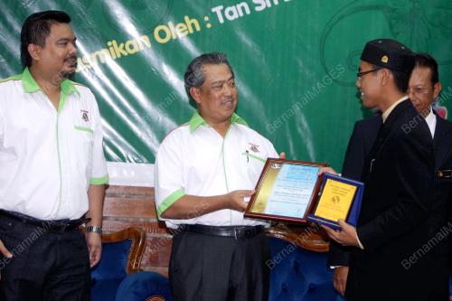 MUHYIDDIN YASSIN