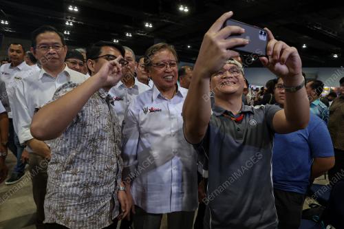 TAN SRI ABANG JOHARI TUN OPENG