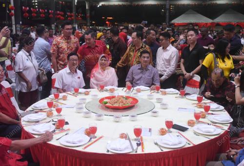 DATUK SERI MOHAMED AZMIN ALI