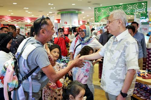 DATUK SERI ISMAIL SABRI YAAKOB