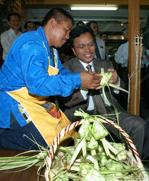 MOHD SHAFIE APDAL