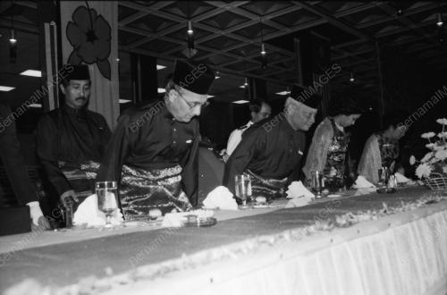 MAJLIS MAKAN MALAM
