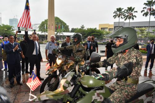 DATUK SERI HISHAMMUDDIN TUN HUSSEIN