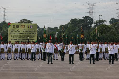 ISTIADAT PERBARISAN PERTUKARAN PANJI-PANJI