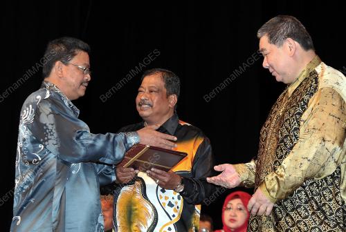 KL19_18042013_ANUGERAH12