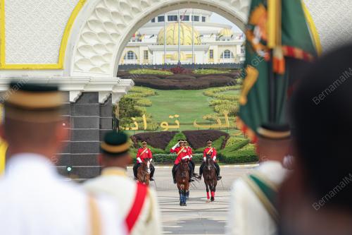 ISTIADAT PERTUKARAN PENGAWAL ISTANA NEGARA