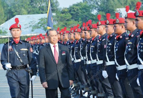 TAN SRI MUHYIDDIN MOHD YASSIN
