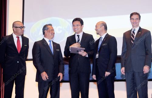 TAN SRI MUHIYDDIN YASSIN
