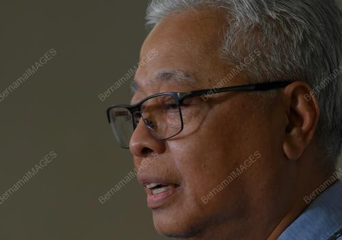 DATUK SERI ISMAIL SABRI YAAKOB