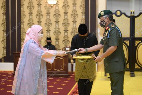 AL-SULTAN ABDULLAH RI'AYATUDDIN AL-MUSTAFA BILLAH SHAH 
