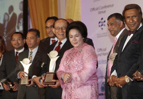 DATIN SERI ROSMAH MANSOR