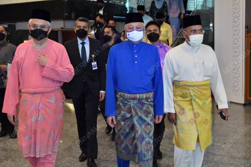 DATUK SERI ISMAIL SABRI YAAKOB