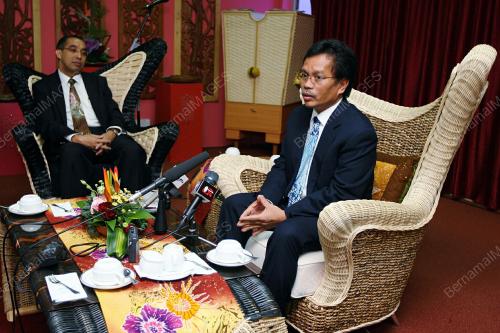 MOHD SHAFIE APDAL