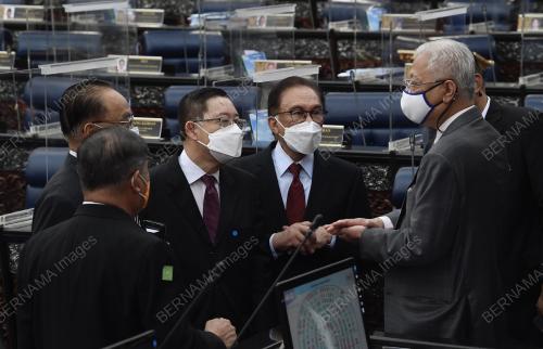 DATUK SERI ISMAIL SABRI YAAKOB