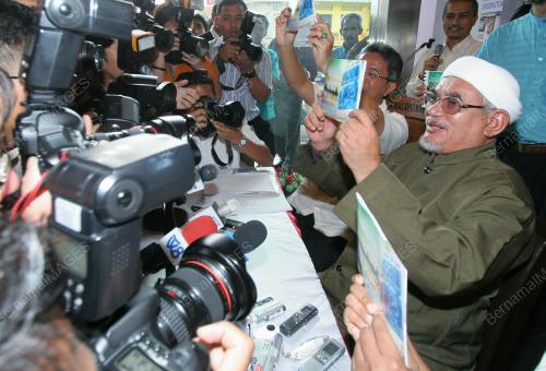 ABDUL HADI AWANG