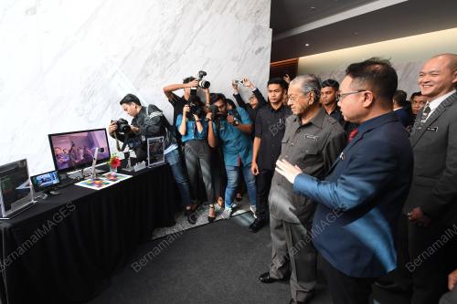 TUN DR MAHATHIR MOHAMAD