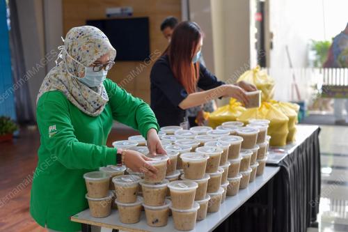 SUMBANGAN BUBUR LAMBUK DARI PHARMANIAGA