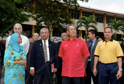 TAN SRI MUHYIDDIN YASSIN