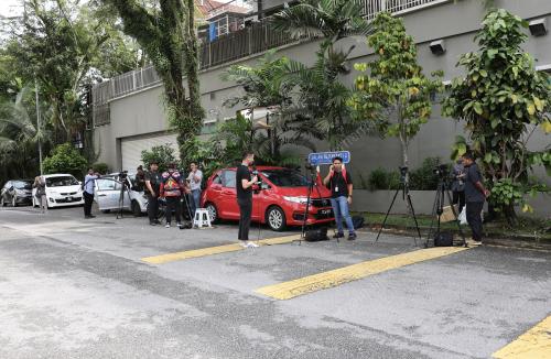PERKARANGAN RUMAH TAN SRI MUHYIDDIN YASSIN