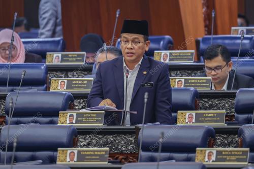 DATUK DR MOHD NA'IM MOKHTAR