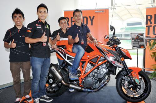 KL19_21122013_MOTO_KTM