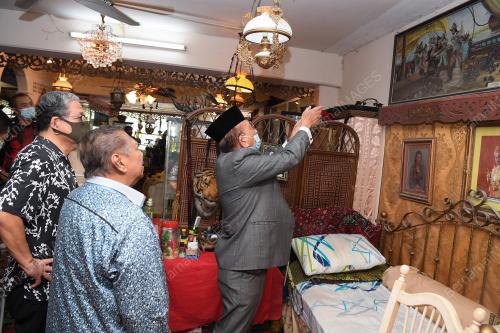 TAN SRI DR RAIS YATIM