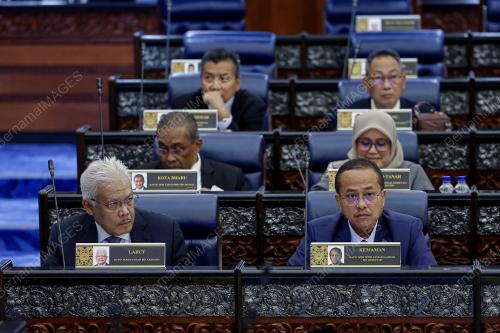DATUK SERI HAMZAH ZAINUDIN
