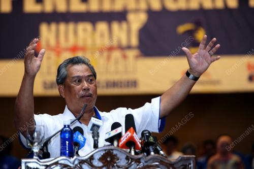 TAN SRI MUHYIDDIN YASIN